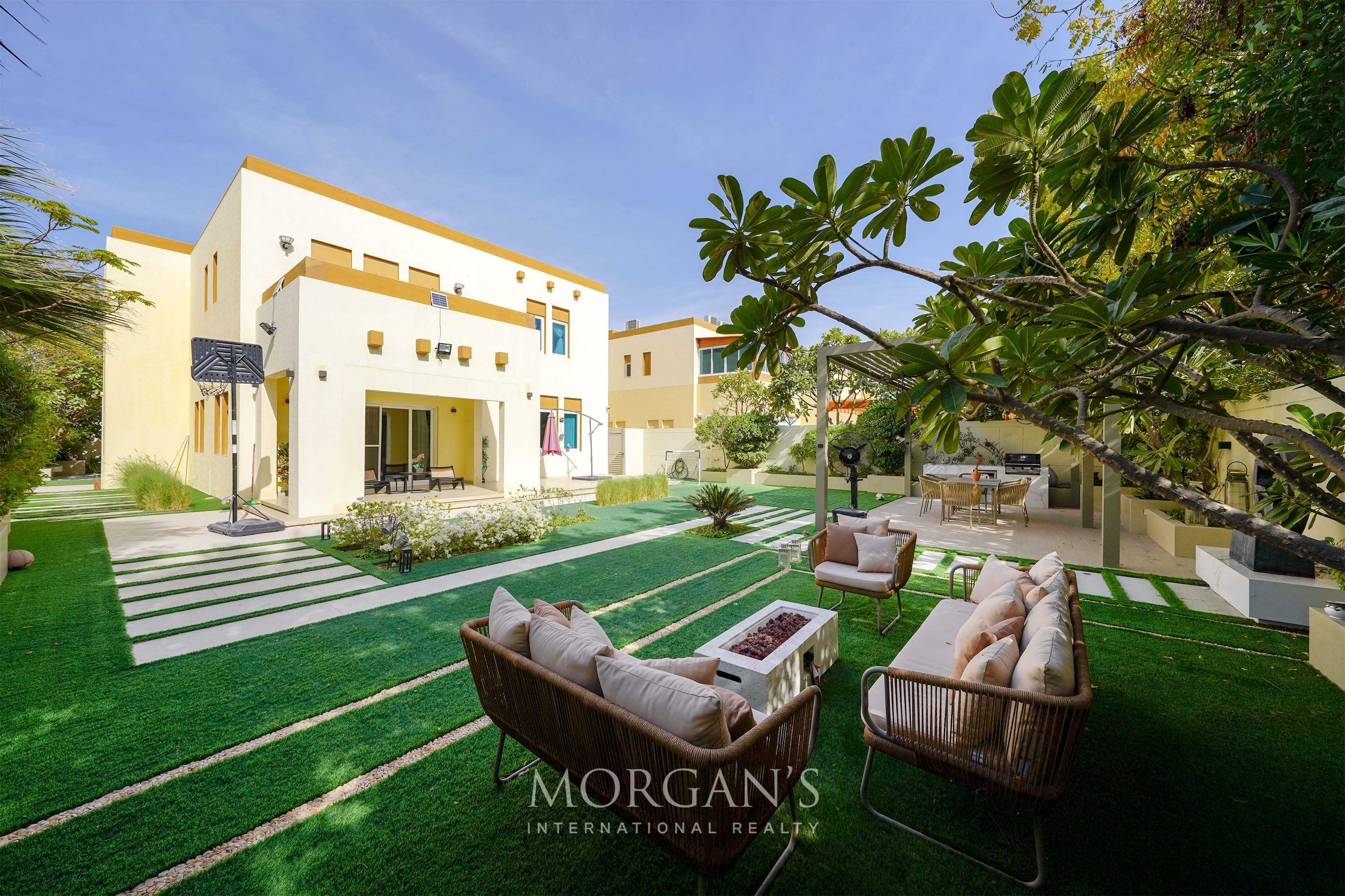 Spacious Plot | Fully Upgraded | 3 BR Villa | Jumeirah Park