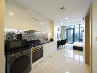 Modern Furnished Studio | Canal View