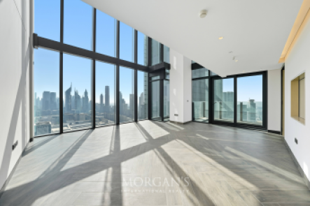 2 BR Duplex  | Unfurnished | Bright Layout