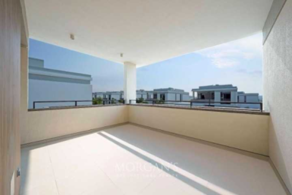 4 BR Modern Villa | Brand New | Vacant-9