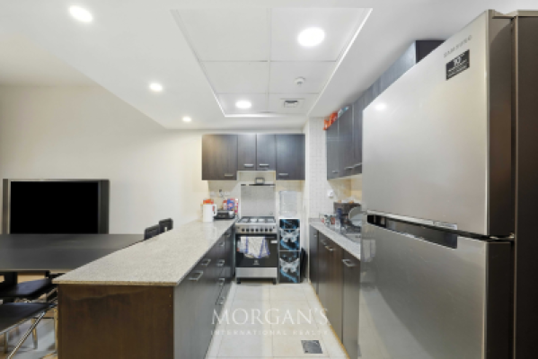 Bright 2BR | Spacious | Peaceful Family Home-3
