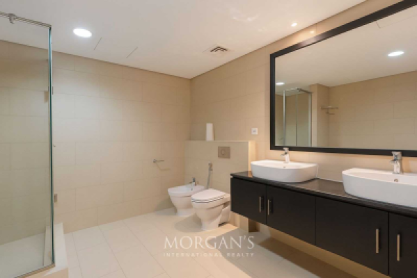 Spacious 1 BR | Vacant Unit | Great View-8