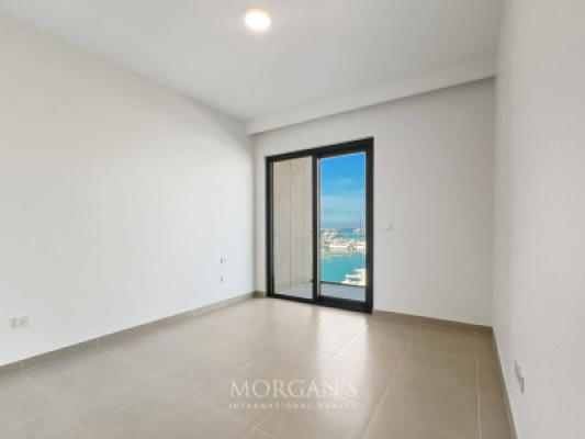 3BR Apartment | Waterfront Living | Marina View-4