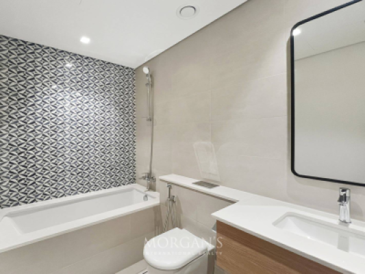 3BR Apartment | Waterfront Living | Marina View-11