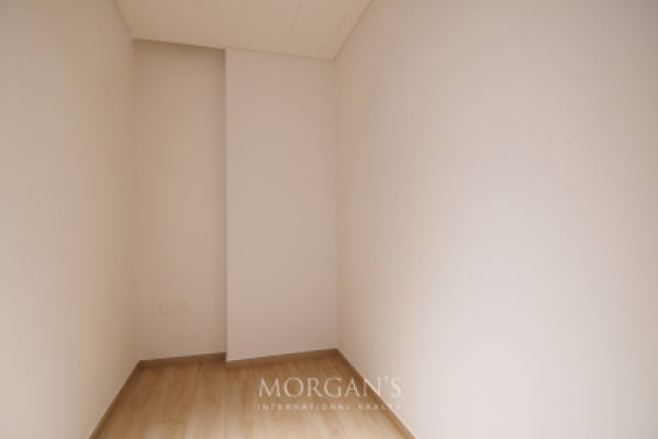 Branded Residences | Hotel Amenities | Dual Views-9