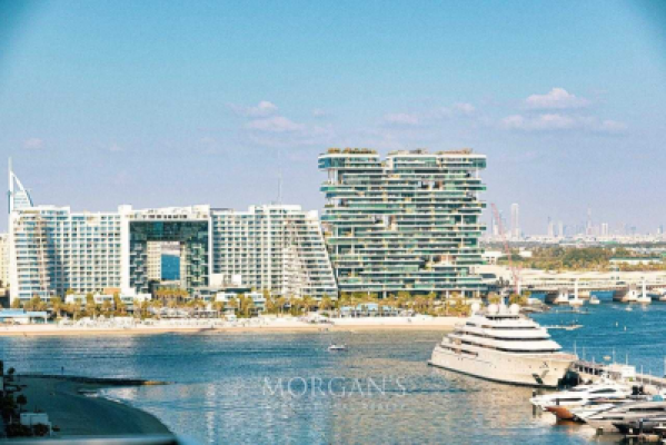 UPGRADED AND FULLY FURNISHED | CORNER UNIT-14