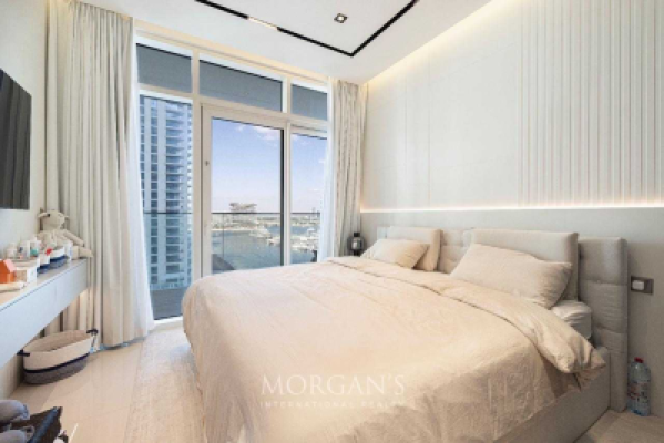 UPGRADED AND FULLY FURNISHED | CORNER UNIT-5