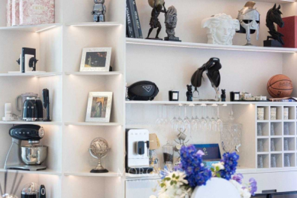 UPGRADED AND FULLY FURNISHED | CORNER UNIT-17
