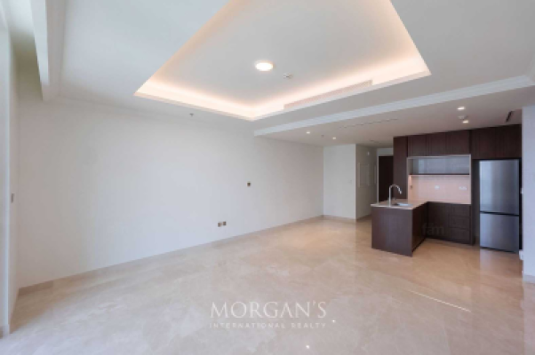 High Floor | Water View | Luxurious Layout-6