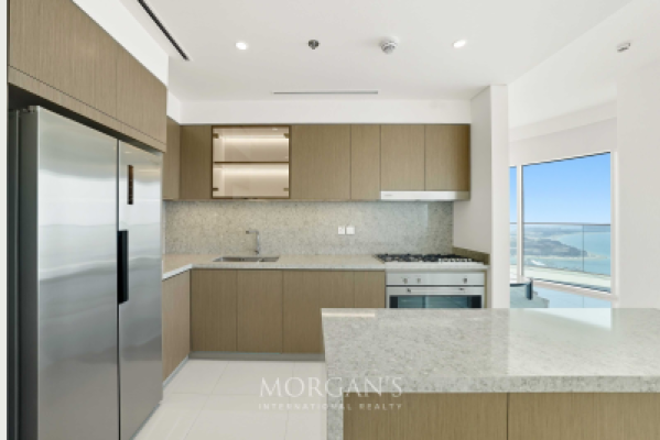 Brand New | Palm View | Spacious Layout-8