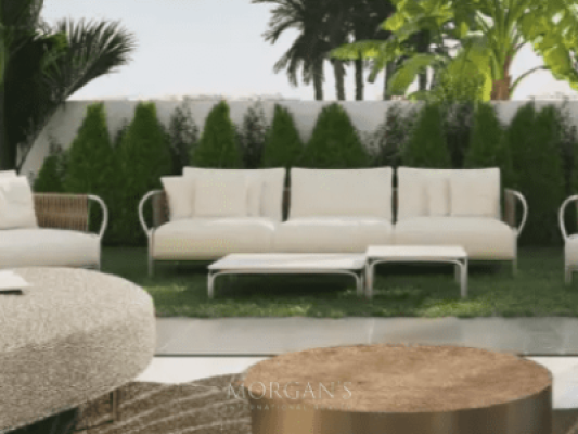 4BR Townhouse | Enviable Position Backing The Park-2