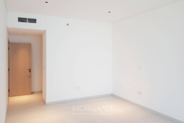 Modern Unit | Spacious Layout | Business Bay-6