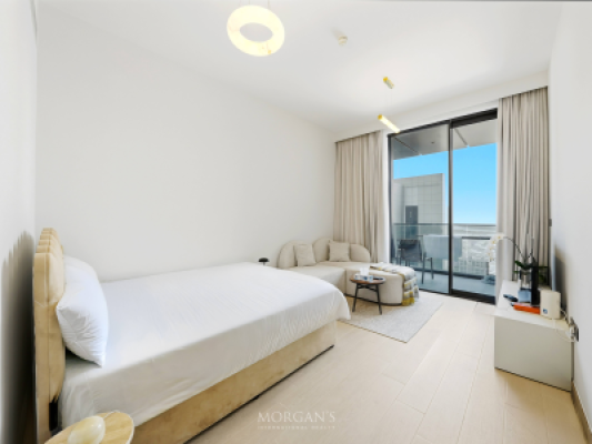 Studio | Prime Location | Great Views-2