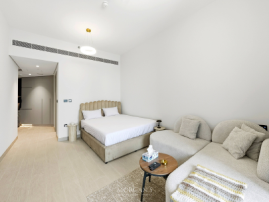 Studio | Prime Location | Great Views-3