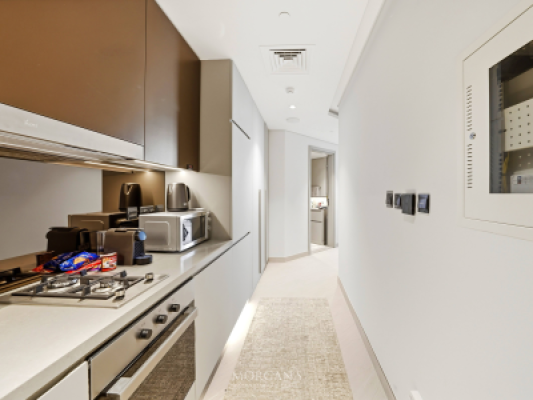 Studio | Prime Location | Great Views-8