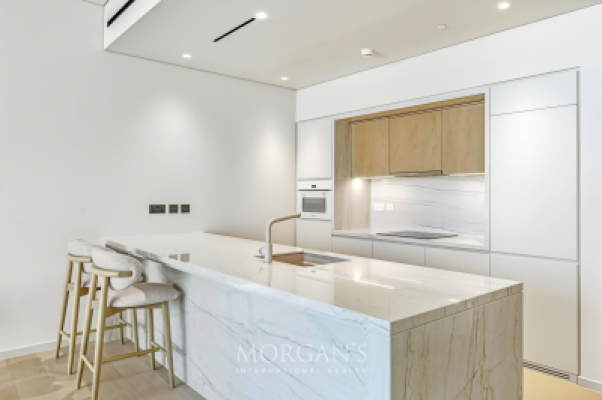 Studio | Premium Living | Creek View Residence-10
