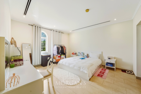 4BR Villa | Family Friendly | Private Garden-15