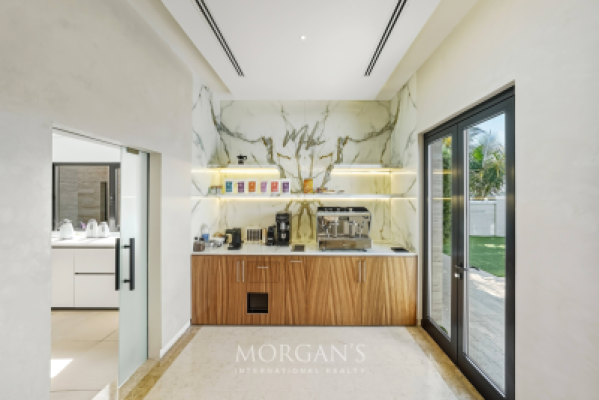 Elegant 6 BR Villa | Furnished | Palm View-11