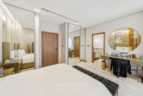 Elegant 6 BR Villa | Furnished | Palm View-17