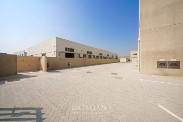 Modern G+M Warehouse | 19kW Power Supply-18