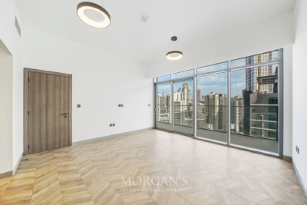 Royal Regency | High Floor | Burj and Canal View-4