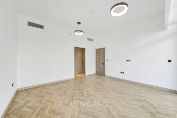 Royal Regency | High Floor | Burj and Canal View-7