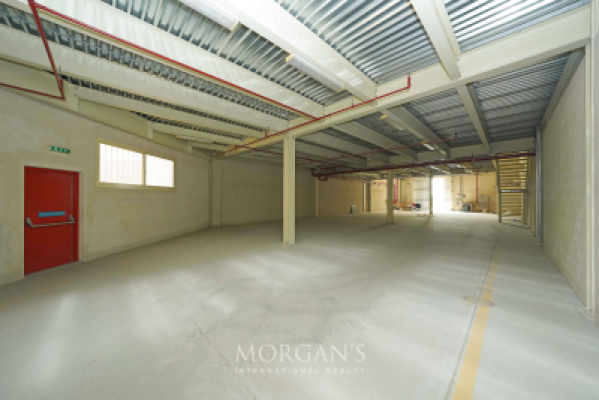 Modern G+M Warehouse | 19kW Power Supply-12