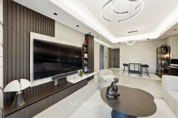 Premium Layout | 2 BR unit | Prime Location-5
