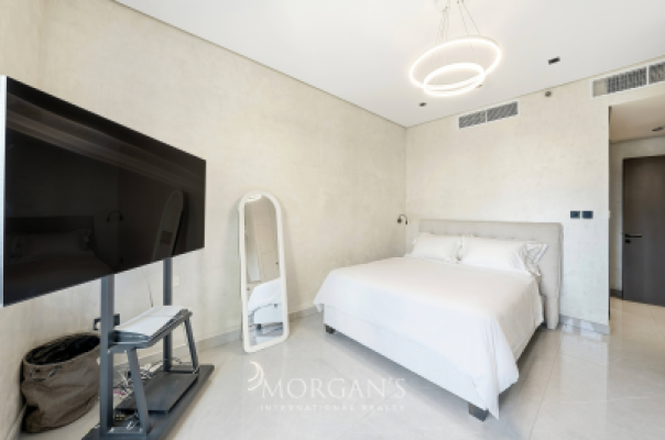 Premium Layout | 2 BR unit | Prime Location-12