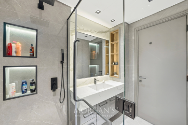 Premium Layout | 2 BR unit | Prime Location-20