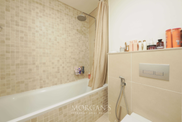 Spacious Layout | Great Community | with Balcony-11