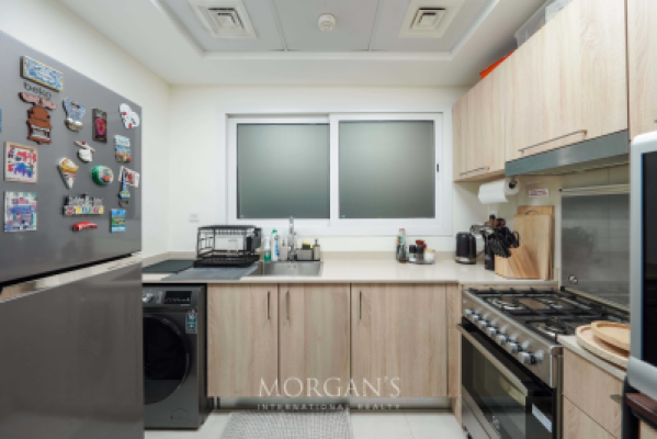 Spacious | Vacant Mid July | Partial Canal Views-7