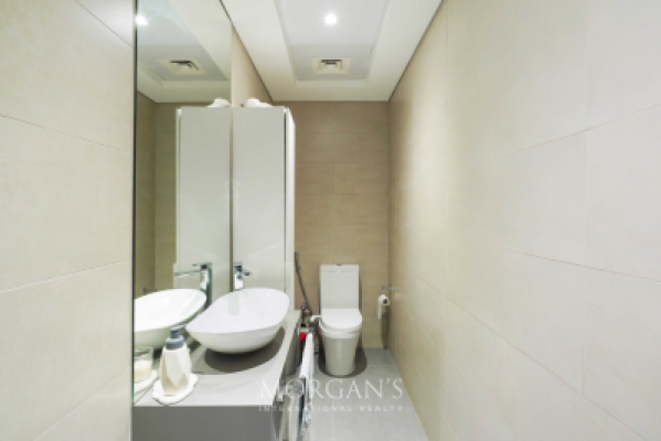 Spacious | Vacant Mid July | Partial Canal Views-12