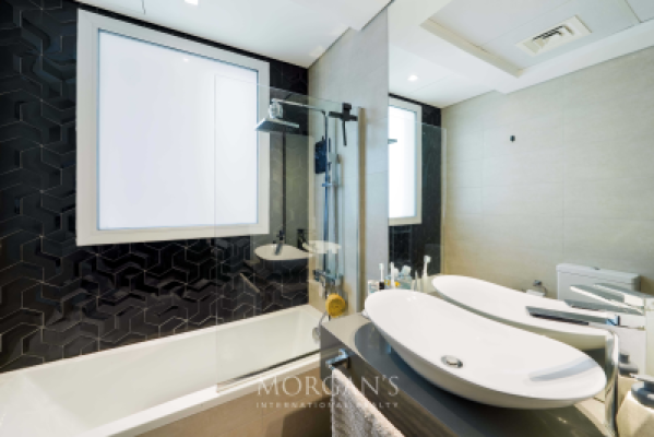 Spacious | Vacant Mid July | Partial Canal Views-13