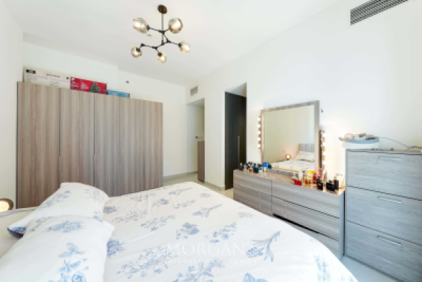 Spacious | Vacant Mid July | Partial Canal Views-10