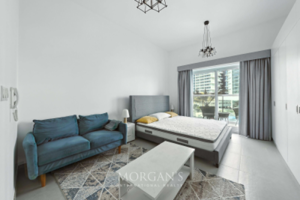 Vacant | Fully Furnished | Pool view-4