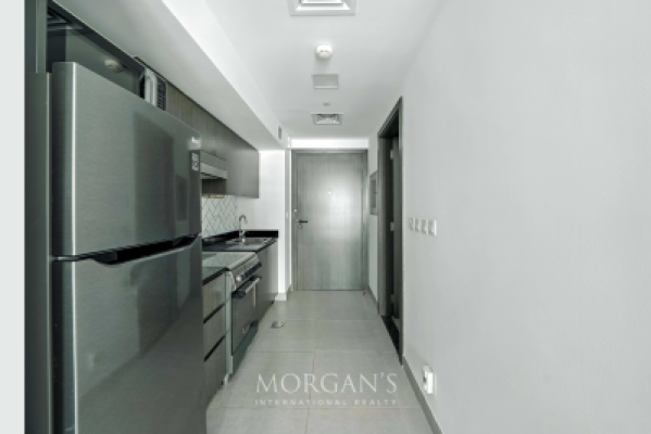 Vacant | Fully Furnished | Pool view-11