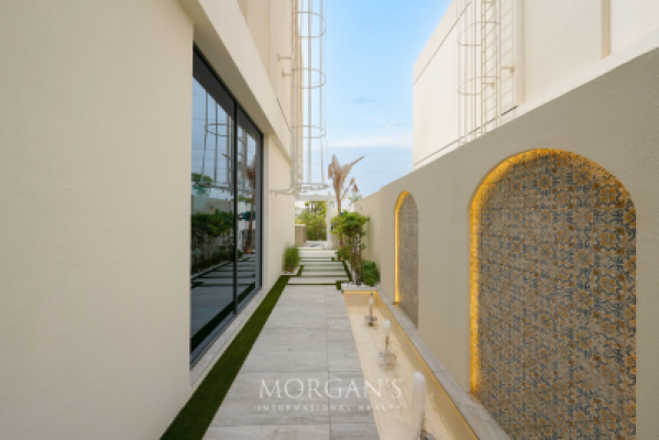 4 BR Villa | Fully Furnished | Fully Upgraded-16