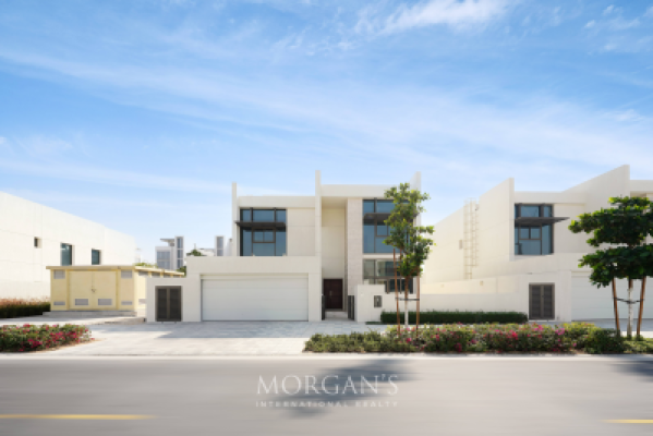 Large layout | Corner Villa | 4 BR-1