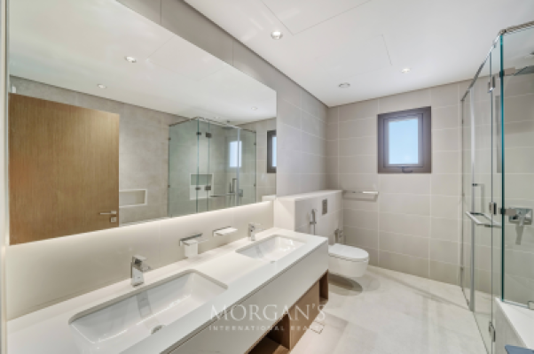 Large layout | Corner Villa | 4 BR-15