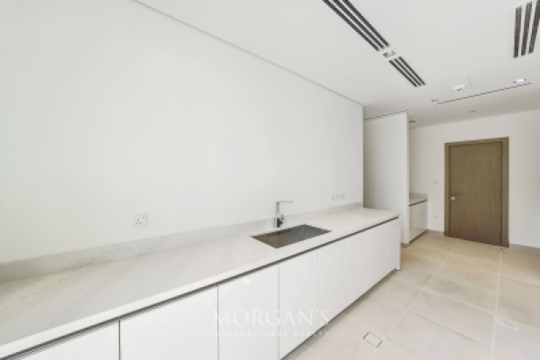 Large layout | Corner Villa | 4 BR-8