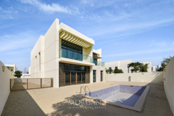 Large layout | Corner Villa | 4 BR-18