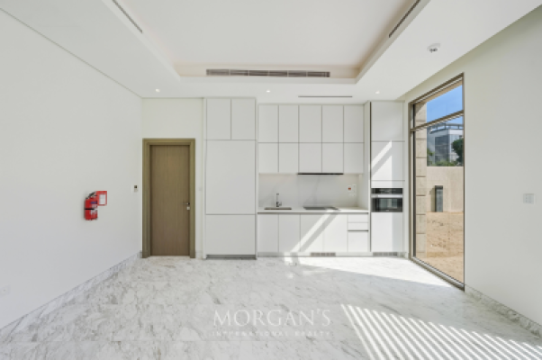 Large layout | Corner Villa | 4 BR-10