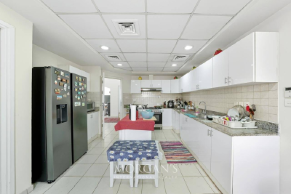 Exceptional 3 BR Villa with Great Views-6