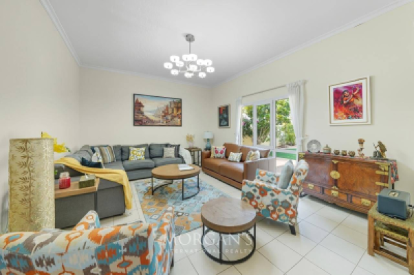 Exceptional 3 BR Villa with Great Views-6