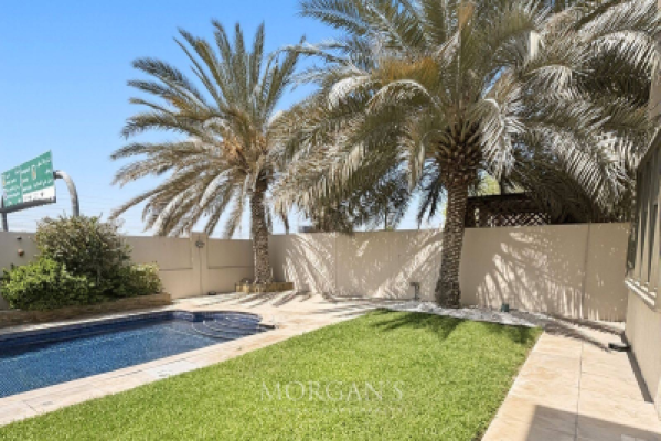 3 BR Villa | With Private Pool | Spacious Layout-12