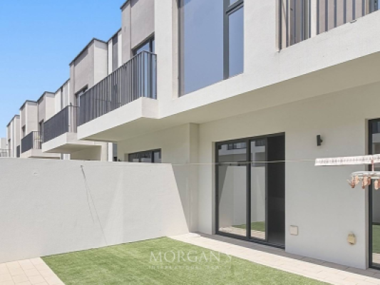 3 BR Villa | Spacious Layout | Greenview 1-10