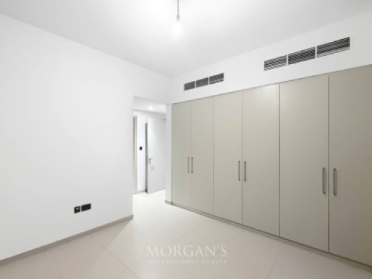 4BR Villa | Spacious Layout | With Garden-9