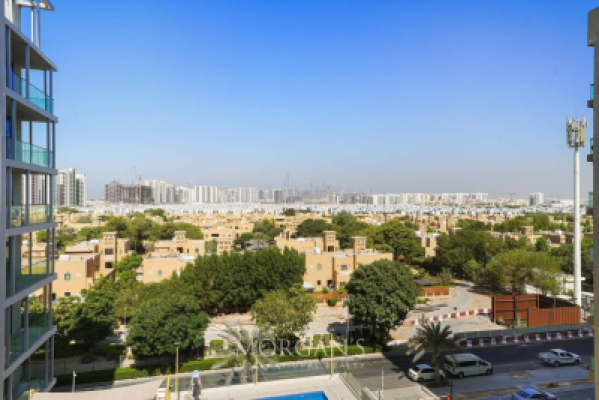 High Floor | 1 BR Unit | Pool and Community View-2