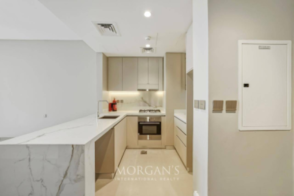  High Floor | 1 BR Unit | Pool and Community View-4